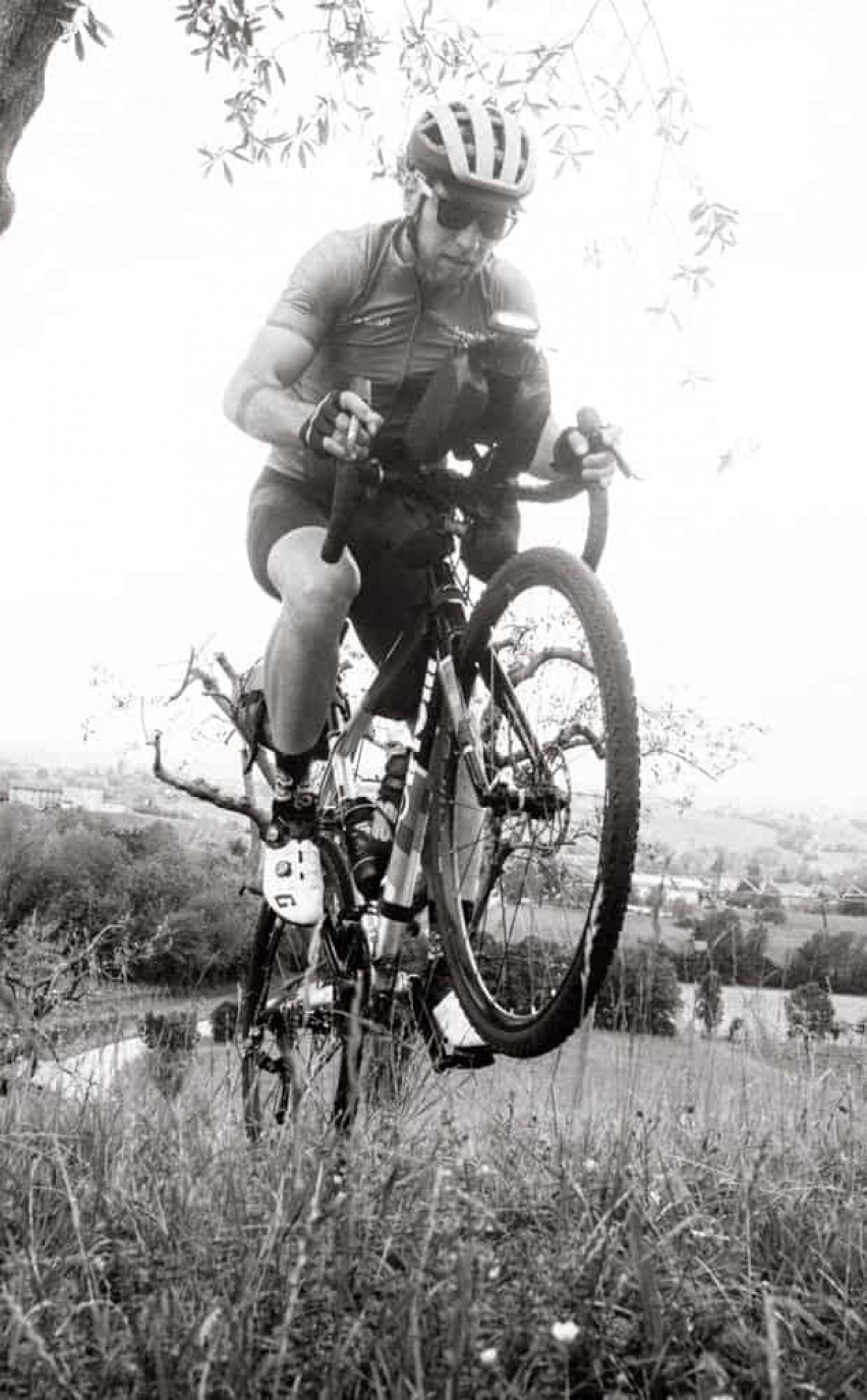 Bici Cinelli storytelling prato